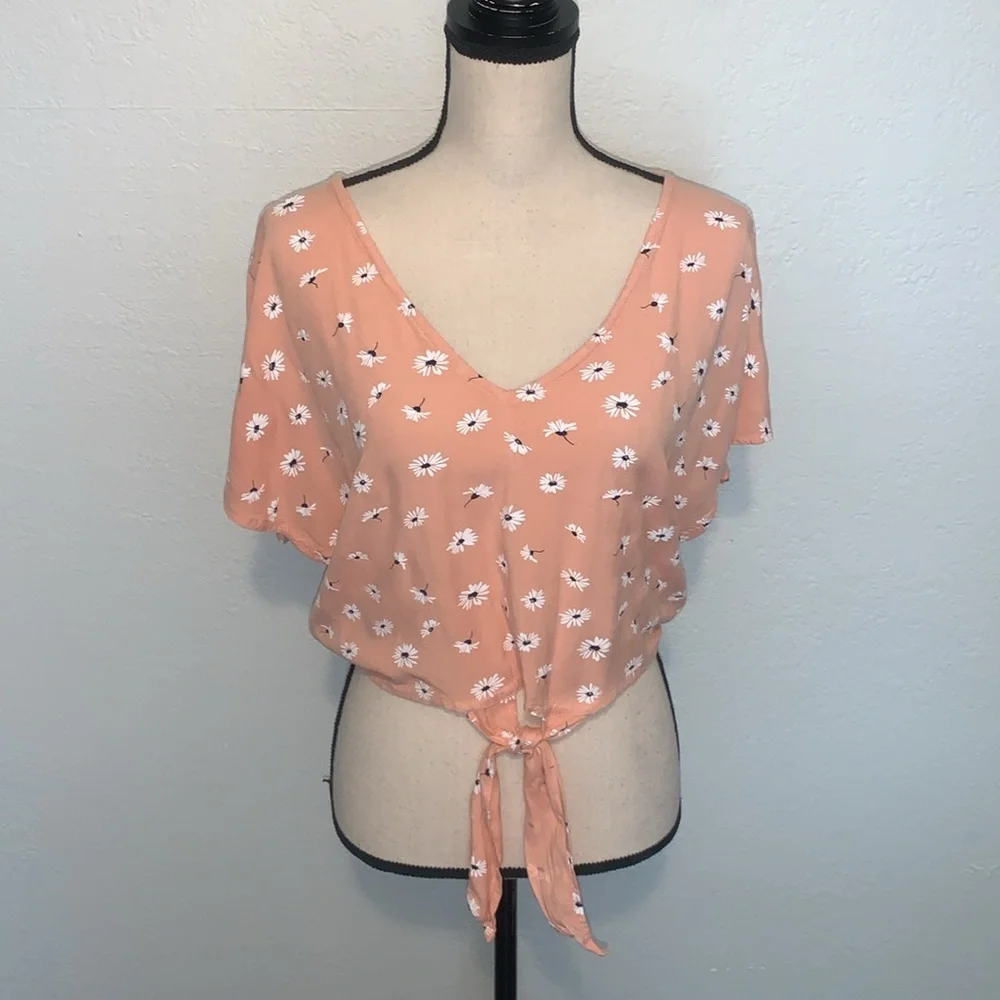 Sim & Sam Front Tie Peach Floral Short Sleeve Crop Top Size Medium